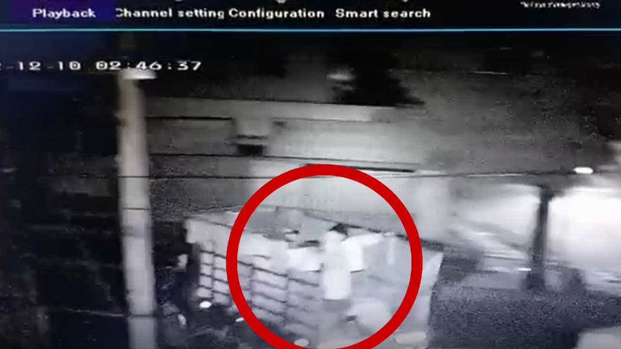 ಬೆಂಗಳೂರು: ಕಂಟೇನರ್​ನಲ್ಲಿಟ್ಟು ಎಟಿಎಂ ಮಷಿನ್ ಕದ್ದೊಯ್ದ ಖದೀಮರು