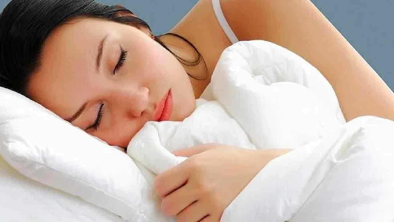 Sleep Cycle: ನಿದ್ರೆಯ ಚಕ್ರ ಎಂದರೇನು? ಆಳವಾದ ನಿದ್ರೆ ಯಾವಾಗ ಮತ್ತು ಲಘು ನಿದ್ರೆ ಯಾವಾಗ ಬರುತ್ತೆ ತಿಳಿಯಿರಿ Sleep Cycle: ನಿದ್ರೆಯ ಚಕ್ರ ಎಂದರೇನು? ಆಳವಾದ ನಿದ್ರೆ ಯಾವಾಗ ಮತ್ತು ಲಘು ನಿದ್ರೆ ಯಾವಾಗ ಬರುತ್ತೆ ತಿಳಿಯಿರಿ