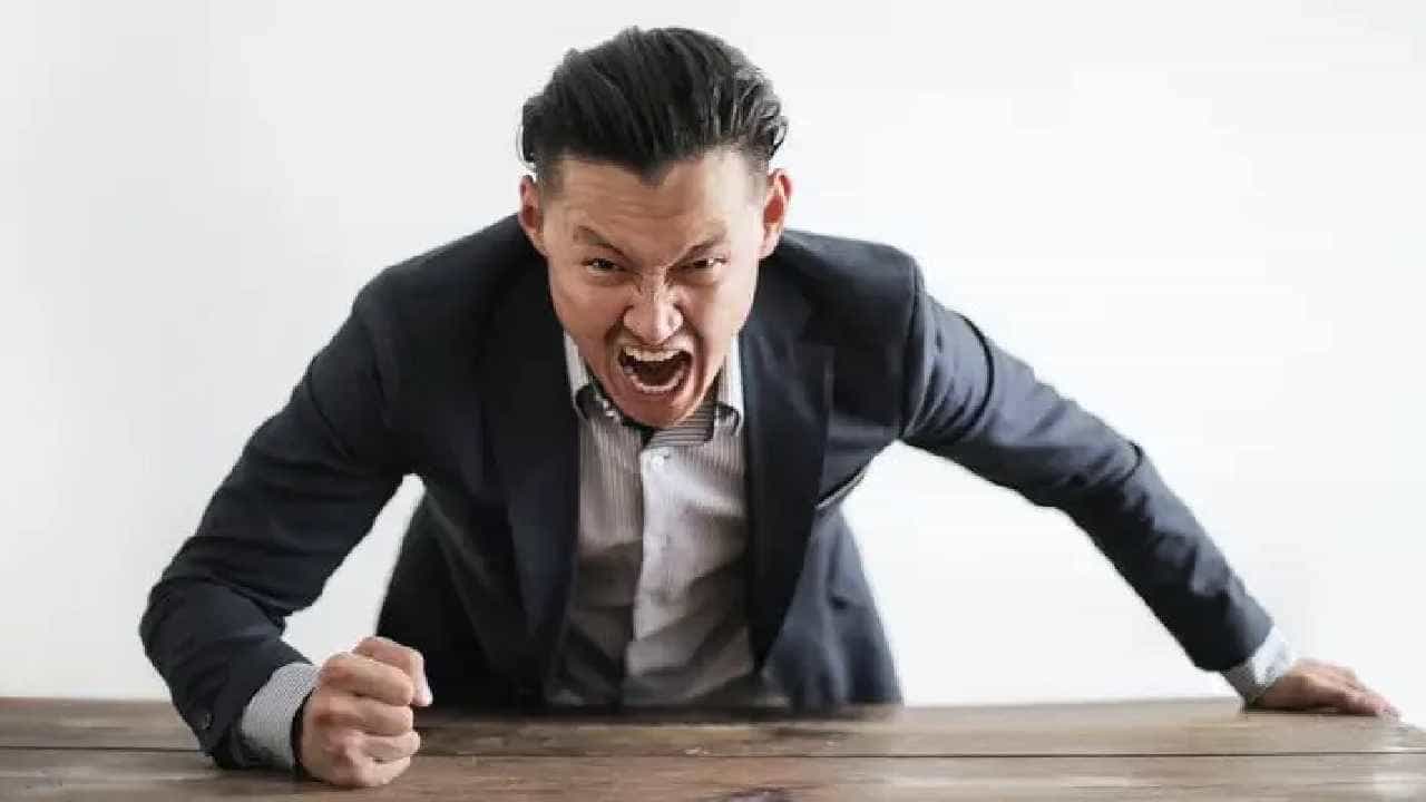 Anger Management: ಕೋಪ ಮಾಡಿಕೊಳ್ಳುವುದಕ್ಕಿಂತ ಕೆಲವು ವಿಷಯಗಳನ್ನು ನಿರ್ಲಕ್ಷಿಸುವುದು ಉತ್ತಮ Anger Management: ಕೋಪ ಮಾಡಿಕೊಳ್ಳುವುದಕ್ಕಿಂತ ಕೆಲವು ವಿಷಯಗಳನ್ನು ನಿರ್ಲಕ್ಷಿಸುವುದು ಉತ್ತಮ