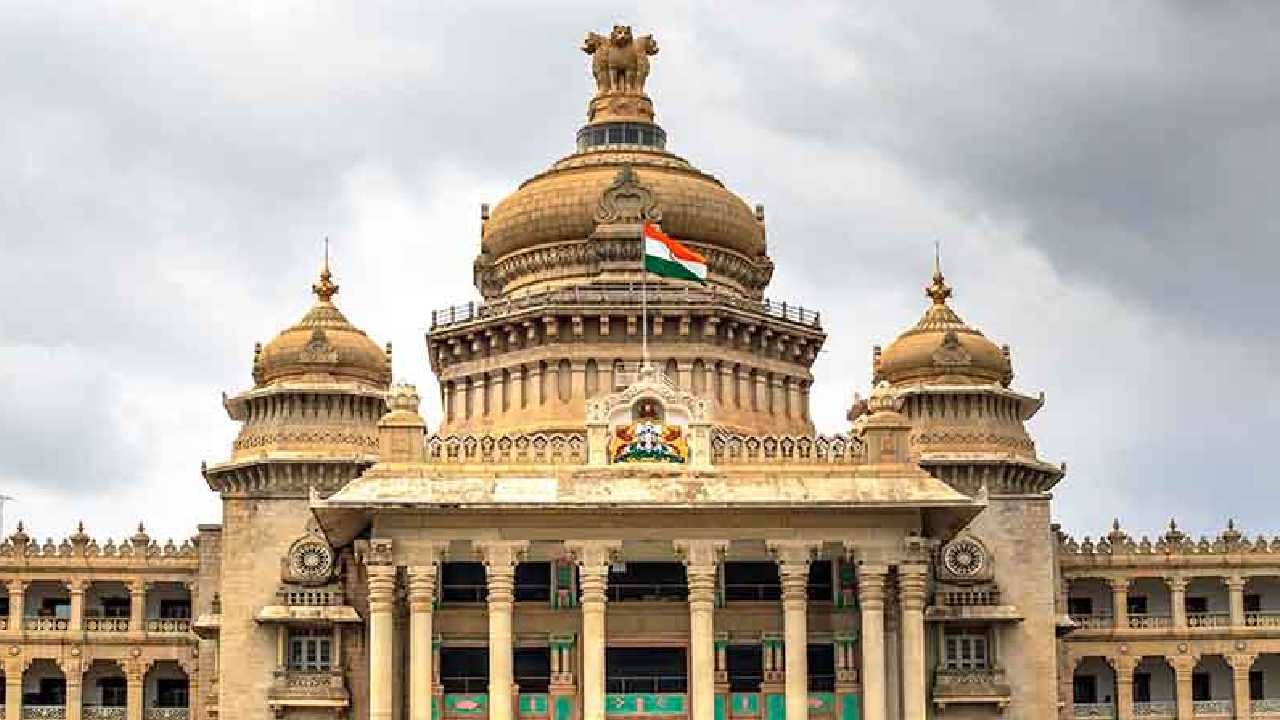 'ದೇವದಾಸಿ ಮಕ್ಕಳಿಗೆ ತಾಯಿ ಹೆಸರೇ ಅಂತಿಮ' ನಿರ್ಣಯಕ್ಕೆ ಸರ್ಕಾರದಿಂದ ಸಹಮತ 'ದೇವದಾಸಿ ಮಕ್ಕಳಿಗೆ ತಾಯಿ ಹೆಸರೇ ಅಂತಿಮ' ನಿರ್ಣಯಕ್ಕೆ ಸರ್ಕಾರದಿಂದ ಸಹಮತ