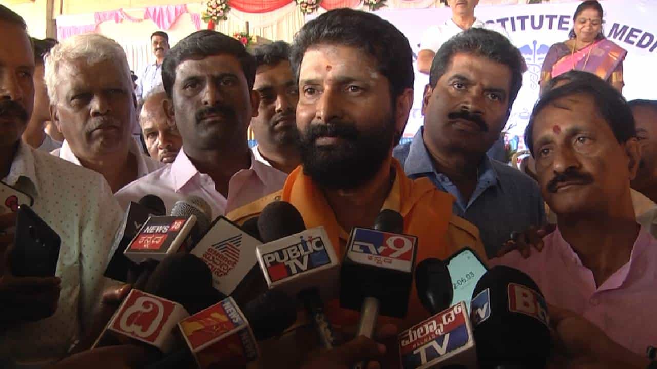 ಚಿಕ್ಕಮಗಳೂರು: ದತ್ತಪೀಠದ 2ನೇ ಹಂತದ ಹೋರಾಟಕ್ಕೆ ಸಿದ್ದತೆ - ಸಿಟಿ ರವಿ ಚಿಕ್ಕಮಗಳೂರು: ದತ್ತಪೀಠದ 2ನೇ ಹಂತದ ಹೋರಾಟಕ್ಕೆ ಸಿದ್ದತೆ - ಸಿಟಿ ರವಿ