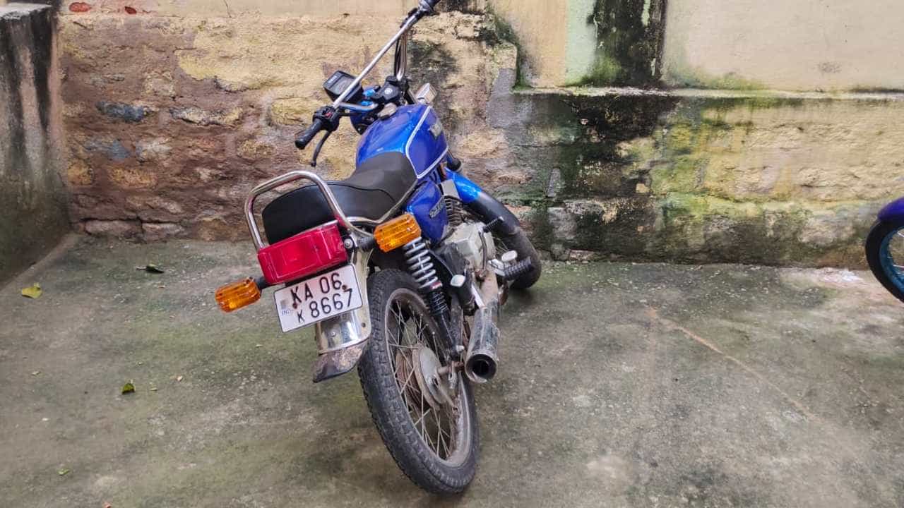 ಚಿಕ್ಕಬಳ್ಳಾಪುರದಲ್ಲಿ ಬೈಕ್ ವ್ಹೀಲಿಂಗ್: ಹಿಡಿಯಲು ಮುಂದಾದ ಡಿವೈಎಸ್ಪಿ ಜೊತೆ ಪುಂಡರ ವಾಗ್ವಾದ ಚಿಕ್ಕಬಳ್ಳಾಪುರದಲ್ಲಿ ಬೈಕ್ ವ್ಹೀಲಿಂಗ್: ಹಿಡಿಯಲು ಮುಂದಾದ ಡಿವೈಎಸ್ಪಿ ಜೊತೆ ಪುಂಡರ ವಾಗ್ವಾದ