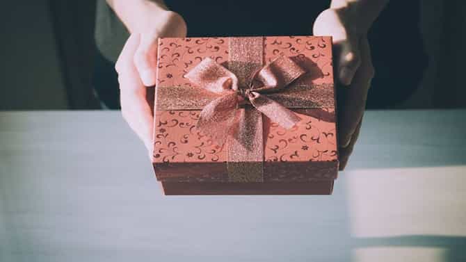 New Year Gifts: ಈ ಹೊಸವರ್ಷಕ್ಕೆ ನಿಮ್ಮವರಿಗೆ ಗಿಫ್ಟ್ ಕೊಡಲು ಐಡಿಯಾಗಳು ಇಲ್ಲಿವೆ
