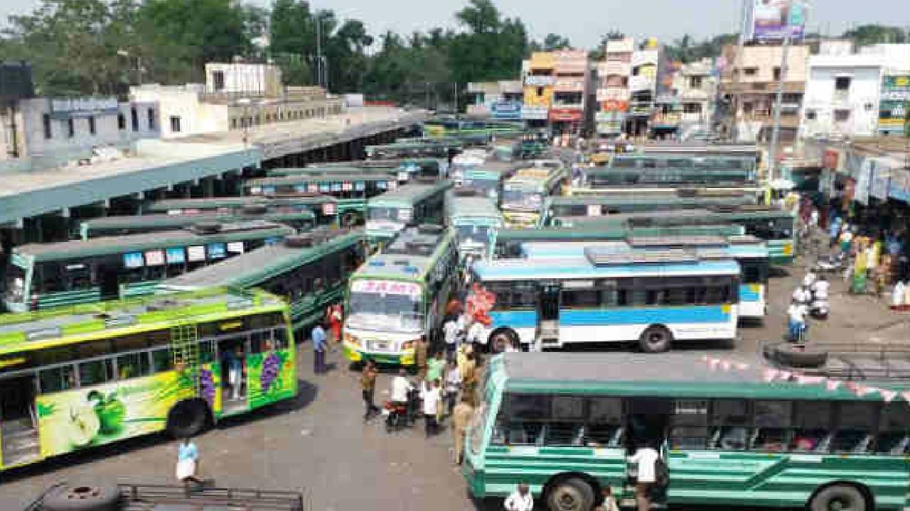 Bus Ticket Rates: ಪ್ರಯಾಣಿಕರೆ ಇತ್ತ ಗಮನಿಸಿ: ಕ್ರಿಸ್ಮಸ್ ಹಬ್ಬ ಹಿನ್ನೆಲೆ ವಿಮಾನ ಪ್ರಯಾಣದಷ್ಟೇ ದುಬಾರಿಯಾದ ಖಾಸಗಿ ಬಸ್ ದರ Bus Ticket Rates: ಪ್ರಯಾಣಿಕರೆ ಇತ್ತ ಗಮನಿಸಿ: ಕ್ರಿಸ್ಮಸ್ ಹಬ್ಬ ಹಿನ್ನೆಲೆ ವಿಮಾನ ಪ್ರಯಾಣದಷ್ಟೇ ದುಬಾರಿಯಾದ ಖಾಸಗಿ ಬಸ್ ದರ