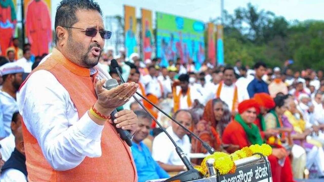 ರಾಜ್ಯದಲ್ಲಿ ಗುಜರಾತ್ ಮಾದರಿಯಲ್ಲಿ ಟಿಕೆಟ್ ಹಂಚಿಕೆ; ಶಾಸಕ ಬಸನಗೌಡ ಪಾಟೀಲ್ ಯತ್ನಾಳ್ ರಾಜ್ಯದಲ್ಲಿ ಗುಜರಾತ್ ಮಾದರಿಯಲ್ಲಿ ಟಿಕೆಟ್ ಹಂಚಿಕೆ; ಶಾಸಕ ಬಸನಗೌಡ ಪಾಟೀಲ್ ಯತ್ನಾಳ್