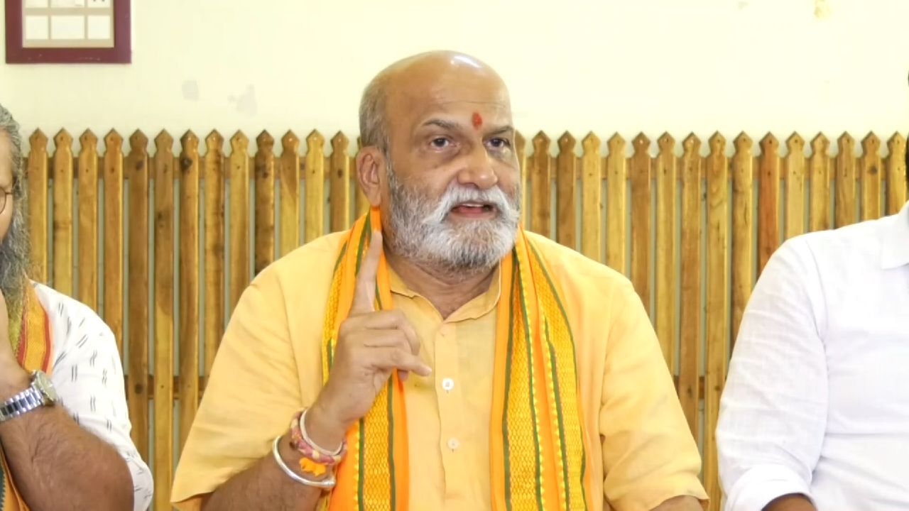 ಭ್ರಷ್ಟಾಚಾರದ ದಾಖಲೆಗಳಿವೆ, ಮುಂದಿನ ದಿನದಲ್ಲಿ ನಿಮ್ಮ ಮೇಲೆ ಕೇಸ್ ಹಾಕುತ್ತೇನೆ: ಸುನಿಲ್ ಕುಮಾರ್ಗೆ ಮುತಾಲಿಕ್ ಎಚ್ಚರಿಕೆ ಭ್ರಷ್ಟಾಚಾರದ ದಾಖಲೆಗಳಿವೆ, ಮುಂದಿನ ದಿನದಲ್ಲಿ ನಿಮ್ಮ ಮೇಲೆ ಕೇಸ್ ಹಾಕುತ್ತೇನೆ: ಸುನಿಲ್ ಕುಮಾರ್ಗೆ ಮುತಾಲಿಕ್ ಎಚ್ಚರಿಕೆ