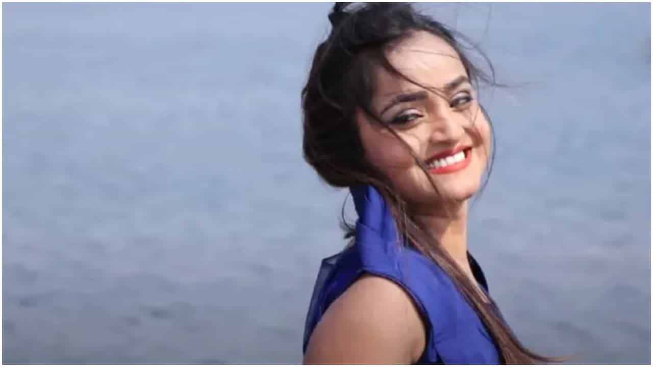 Riya Kumari: ಮಧ್ಯ ದಾರಿಯಲ್ಲಿ ನಟಿ ರಿಯಾ ಹತ್ಯೆ; ಗಂಡನ ಹೇಳಿಕೆ ಮೇಲೆ ಪೊಲೀಸರಿಗೆ ಮೂಡಿದೆ ಅನುಮಾನ Riya Kumari: ಮಧ್ಯ ದಾರಿಯಲ್ಲಿ ನಟಿ ರಿಯಾ ಹತ್ಯೆ; ಗಂಡನ ಹೇಳಿಕೆ ಮೇಲೆ ಪೊಲೀಸರಿಗೆ ಮೂಡಿದೆ ಅನುಮಾನ