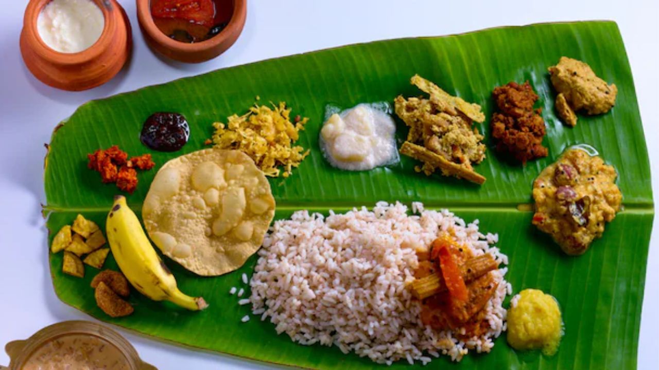 South Indian Vegetarian Recipes: ಕೇರಳದ ಆರೋಗ್ಯಕರ ಈ ಸಸ್ಯಾಹಾರಿ ಪಾಕವನ್ನು ನೀವು ಇಷ್ಟಪಡುವುದು ಖಂಡಿತ South Indian Vegetarian Recipes: ಕೇರಳದ ಆರೋಗ್ಯಕರ ಈ ಸಸ್ಯಾಹಾರಿ ಪಾಕವನ್ನು ನೀವು ಇಷ್ಟಪಡುವುದು ಖಂಡಿತ