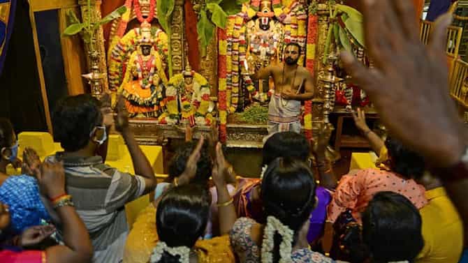TTD Online Ticket: ತಿರುಪತಿಯಲ್ಲಿ ನಡೆಯುವ ಅಂಗ ಪ್ರದಕ್ಷಿಣಂಗೆ ಇಂದಿನಿಂದ ಟಿಕೆಟ್ ವಿತರಣೆ ಆರಂಭ