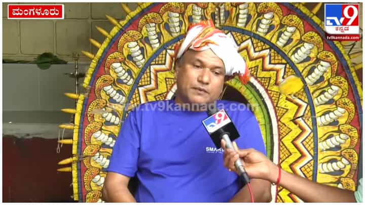 Kantara 2: ಅಣ್ಣಪ್ಪ ಪಂಜುರ್ಲಿ ಬಳಿ ‘ಕಾಂತಾರ 2’ ಬಗ್ಗೆ ರಿಷಬ್ ಶೆಟ್ಟಿ ಕೇಳಿದ್ದೇನು? ಎಲ್ಲವನ್ನೂ ವಿವರಿಸಿದ ದೈವ ನರ್ತಕರು Kantara 2: ಅಣ್ಣಪ್ಪ ಪಂಜುರ್ಲಿ ಬಳಿ ‘ಕಾಂತಾರ 2’ ಬಗ್ಗೆ ರಿಷಬ್ ಶೆಟ್ಟಿ ಕೇಳಿದ್ದೇನು? ಎಲ್ಲವನ್ನೂ ವಿವರಿಸಿದ ದೈವ ನರ್ತಕರು