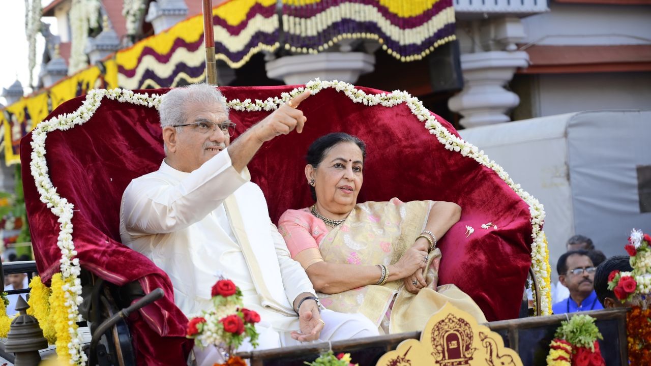 Dharmasthala:‘ಸಂಭ್ರಮಗಳ ಸಂಗಮ’ಕ್ಕೆ ಸಾಕ್ಷಿಯಾದ ಧರ್ಮಸ್ಥಳದ ಹೆಗ್ಗಡೆ ದಂಪತಿ Dharmasthala:‘ಸಂಭ್ರಮಗಳ ಸಂಗಮ’ಕ್ಕೆ ಸಾಕ್ಷಿಯಾದ ಧರ್ಮಸ್ಥಳದ ಹೆಗ್ಗಡೆ ದಂಪತಿ
