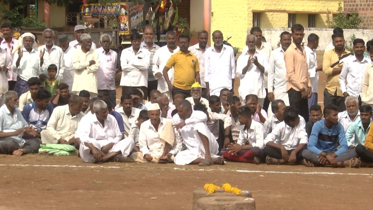 ಒಟ್ಟಿನಲ್ಲಿ ನಶಿಸಿ ಹೊರಟಿರುವ ಗ್ರಾಮೀಣ ಕ್ರೀಡೆಗಳನ್ನು ಶಿರೂರು ಗ್ರಾಮಸ್ಥರು ಮತ್ತೆ ಮುನ್ನೆಲೆಗೆ ತರುವ ಪ್ರಯತ್ನ ಮಾಡುತ್ತಿದ್ದಾರೆ. ಸಿದ್ದೇಶ್ವರ ಜಾತ್ರೆ ಇಂತಹದೊಂದು ಸ್ಪರ್ಧೆಗೆ ಕಾರಣವಾಗಿದ್ದು, ಗ್ರಾಮೀಣ ಕ್ರೀಡೆ ಉಳಿಸಿ ಬೆಳೆಸುತ್ತಿರುವ ಇವರ ಕಾರ್ಯ ಶ್ಲಾಘನೀಯ.
