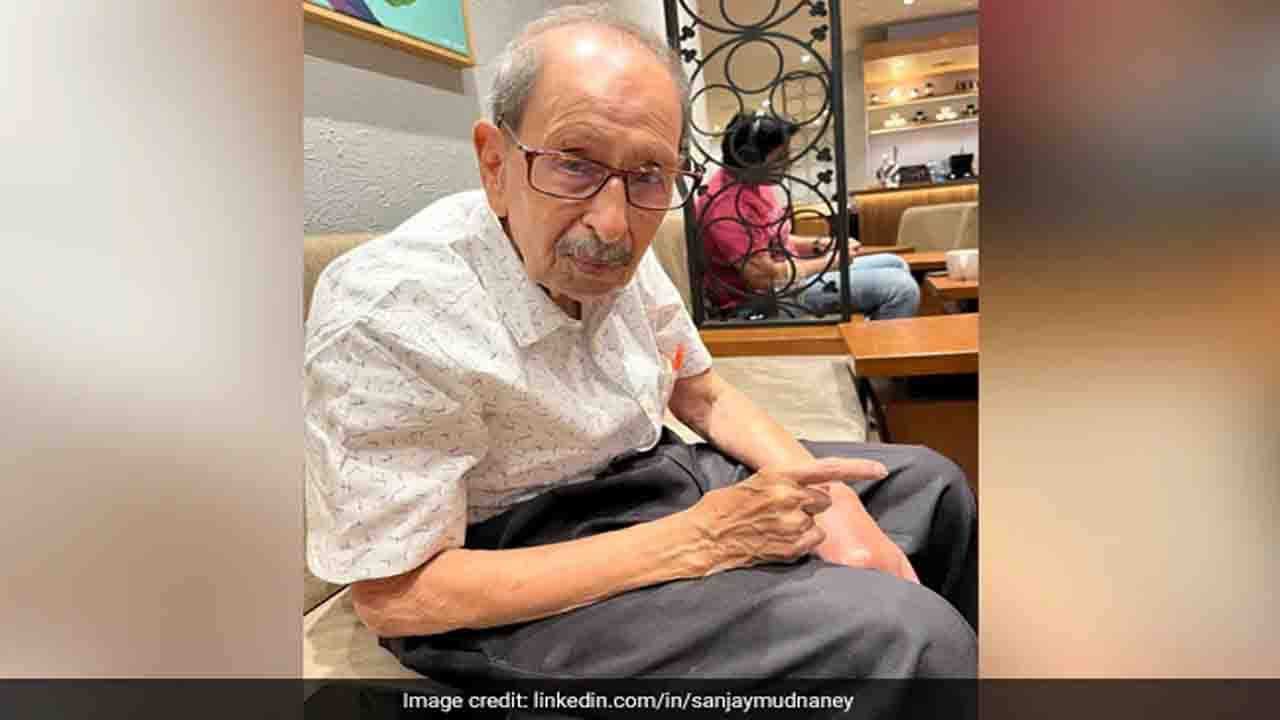 ದೀರ್ಘಾಯುಷಿಗಳಾಗಬೇಕೆಂದರೆ ಚಿಂತೆಯನ್ನು ಬಿಡಿ ಎನ್ನುತ್ತಿದ್ದಾರೆ 92 ವರ್ಷದ ಈ ವಯೋವೃದ್ಧರು ದೀರ್ಘಾಯುಷಿಗಳಾಗಬೇಕೆಂದರೆ ಚಿಂತೆಯನ್ನು ಬಿಡಿ ಎನ್ನುತ್ತಿದ್ದಾರೆ 92 ವರ್ಷದ ಈ ವಯೋವೃದ್ಧರು