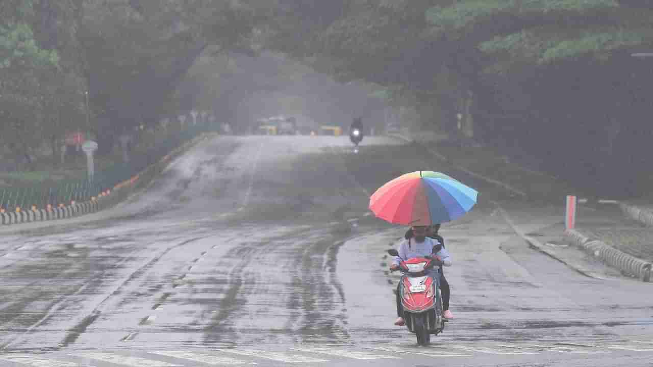 Karnataka Rain: ಕರ್ನಾಟಕದ ಹಲವೆಡೆ ಇನ್ನೂ 4 ದಿನ ಗುಡುಗು ಸಹಿತ ಮಳೆ; ಹಳದಿ ಅಲರ್ಟ್ ಘೋಷಣೆ