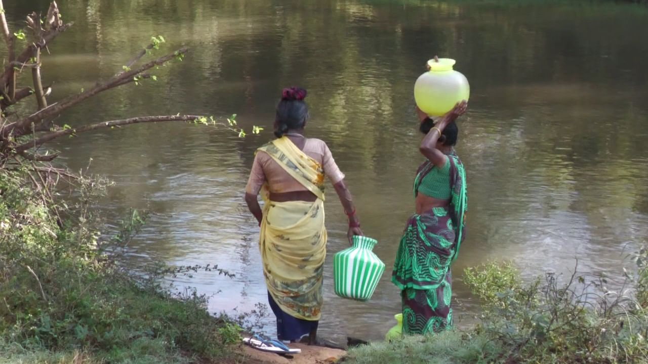 ಇನ್ನು ತಾತ ಮುತ್ತಾತರ ಕಾಲದಿಂದಲೂ ಹೊಳೆ ನೀರನ್ನೇ ಸೇವಿಸುತ್ತಿದ್ದು ನಲ್ಲಿ ನೀರು ಆರೋಗ್ಯಕ್ಕೆ ಒಗ್ಗುವುದಿಲ್ಲ. ವರ್ಷದ 12 ತಿಂಗಳು ಹೊಳೆ ಹರಿಯುತ್ತೆ. ಬೇಸಿಗೆ ಸಂದರ್ಭದಲ್ಲಿ ಹಳ್ಳ ತೆಗೆದು ನೀರು ತಗೋತಿವಿ. 