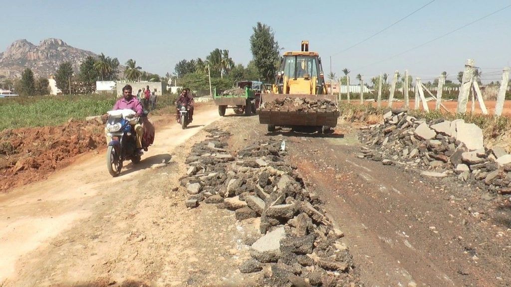 construction of access road to sadhguru jaggi vasudev ashram at chikkaballapur 