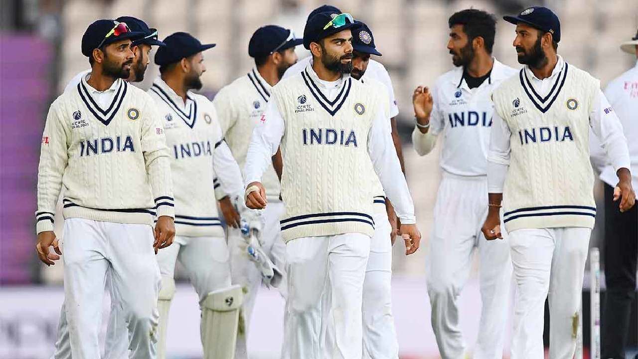 ICC Men's Test Player Rankings: ಐಸಿಸಿ ನೂತನ ಟೆಸ್ಟ್ ಬ್ಯಾಟ್ಸ್​ಮನ್ ಶ್ರೇಯಾಂಕ ಪಟ್ಟಿಯನ್ನು ಪ್ರಕಟಿಸಿದೆ. ಈ ಬಾರಿ ಟಾಪ್-10 ಪಟ್ಟಿಯಲ್ಲಿ ಟೀಮ್ ಇಂಡಿಯಾದ ಇಬ್ಬರು ಬ್ಯಾಟರ್​ಗಳು ಸ್ಥಾನ ಪಡೆದಿದ್ದಾರೆ.