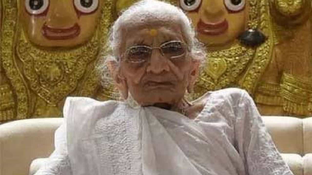 Heeraben Modi Obituary: ಬಡತನದಲ್ಲೇ ಜೀವನ ಕಳೆದು, ಸಾರ್ಥಕ 100 ವರ್ಷಗಳ ಅನುಭವ ಹೊತ್ತು ಸಾಗಿದ ಹೀರಾಬೆನ್ ಮೋದಿ
