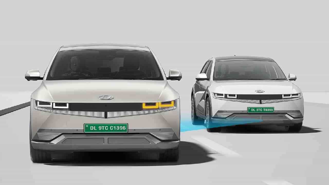 Hyundai Ioniq 5: ಪ್ರತಿ ಚಾರ್ಜ್ ಗೆ 631 ಕಿ.ಮೀ ಮೈಲೇಜ್ ನೀಡುವ ಹ್ಯುಂಡೈ ಐಯಾನಿಕ್ 5 ಅನಾವರಣ Hyundai Ioniq 5: ಪ್ರತಿ ಚಾರ್ಜ್ ಗೆ 631 ಕಿ.ಮೀ ಮೈಲೇಜ್ ನೀಡುವ ಹ್ಯುಂಡೈ ಐಯಾನಿಕ್ 5 ಅನಾವರಣ