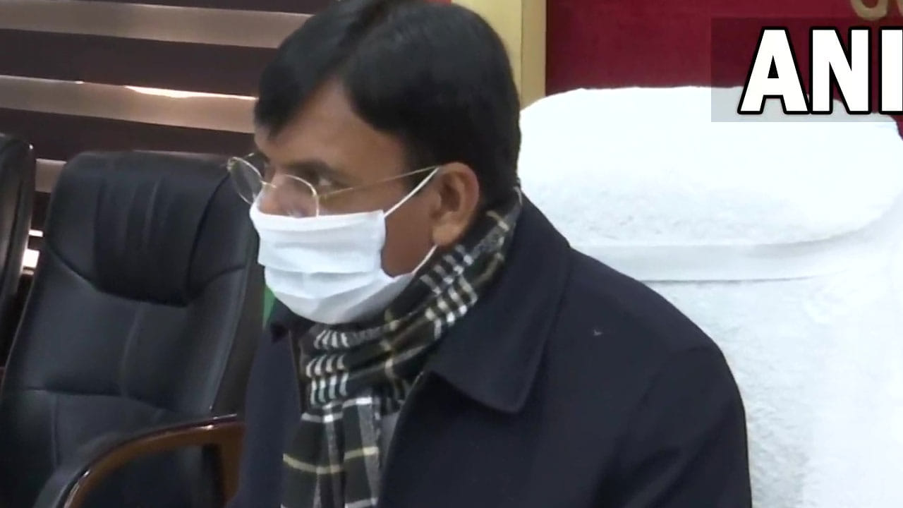 ಭಾರತ್ ಜೋಡೋ ಯಾತ್ರೆ ನಿಲ್ಲಿಸಿ ಎಂದ ಕೇಂದ್ರ ಸಚಿವರ ವಿರುದ್ಧ ಗುಡುಗಿದ ಕಾಂಗ್ರೆಸ್; ಇವರ ಮನಸ್ಥಿತಿಗೆ ಏನನ್ನಬೇಕು ಎಂದು ಪ್ರತಿಕ್ರಿಯಿಸಿದ ಮನ್ಸುಖ್ ಮಾಂಡವಿಯ ಭಾರತ್ ಜೋಡೋ ಯಾತ್ರೆ ನಿಲ್ಲಿಸಿ ಎಂದ ಕೇಂದ್ರ ಸಚಿವರ ವಿರುದ್ಧ ಗುಡುಗಿದ ಕಾಂಗ್ರೆಸ್; ಇವರ ಮನಸ್ಥಿತಿಗೆ ಏನನ್ನಬೇಕು ಎಂದು ಪ್ರತಿಕ್ರಿಯಿಸಿದ ಮನ್ಸುಖ್ ಮಾಂಡವಿಯ