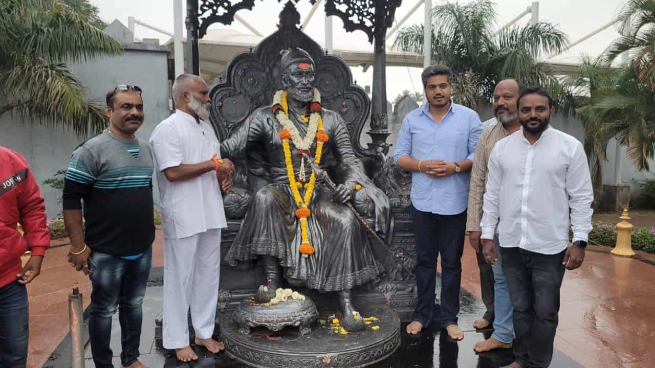 Maharashtra Belagavi Border Dispute: ರಾತ್ರೋರಾತ್ರಿ ಬೆಳಗಾವಿಗೆ ಭೇಟಿ ನೀಡಿದ ಎನ್ಸಿಪಿ ಶಾಸಕ ರೋಹಿತ್ ಪವಾರ್ Maharashtra Belagavi Border Dispute: ರಾತ್ರೋರಾತ್ರಿ ಬೆಳಗಾವಿಗೆ ಭೇಟಿ ನೀಡಿದ ಎನ್ಸಿಪಿ ಶಾಸಕ ರೋಹಿತ್ ಪವಾರ್