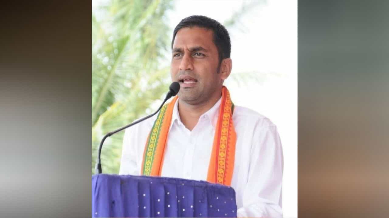 ನನಗೆ ವೋಟ್ ಹಾಕದಿದ್ದರೆ ನಿಮ್ಮ ಕೆಲಸ ಮಾಡಿಕೊಡಲ್ಲ: ಮುಸ್ಲಿಮರಿಗೆ ಶಾಸಕ ಪ್ರೀತಂಗೌಡ ಎಚ್ಚರಿಕೆ! ನನಗೆ ವೋಟ್ ಹಾಕದಿದ್ದರೆ ನಿಮ್ಮ ಕೆಲಸ ಮಾಡಿಕೊಡಲ್ಲ: ಮುಸ್ಲಿಮರಿಗೆ ಶಾಸಕ ಪ್ರೀತಂಗೌಡ ಎಚ್ಚರಿಕೆ!