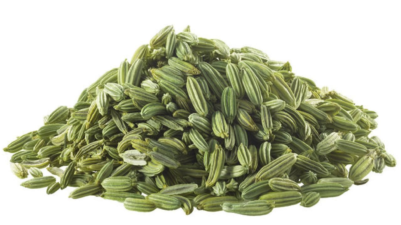 ರಕ್ತಹೀನತೆ: ಸೋಂಪು ಕಬ್ಬಿಣ ಅಂಶದಿಂದ ಸಮೃದ್ಧವಾಗಿದೆ. ಇದನ್ನು ಸೇವಿಸುವುದರಿಂದ ದೇಹದಲ್ಲಿ
ರಕ್ತದ ಕೊರತೆ ಉಂಟಾಗುವುದಿಲ್ಲ. ಇದು ರಕ್ತಹೀನತೆಯ ಸಮಸ್ಯೆಯಿಂದ ನಿಮ್ಮನ್ನು ರಕ್ಷಿಸಲು ಸಹಾಯ ಮಾಡುತ್ತದೆ.