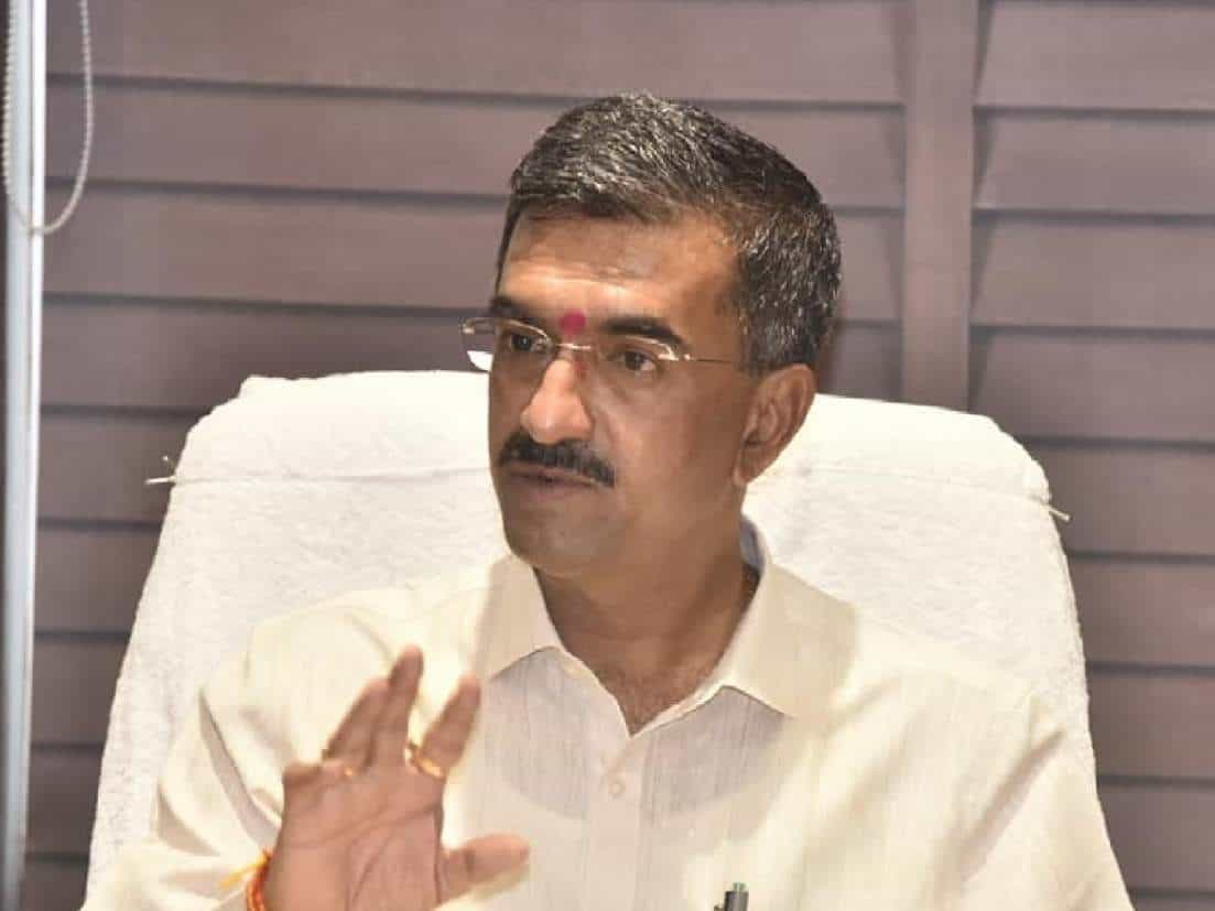 ಶೀಘ್ರದಲ್ಲೇ ಬೆಳಗಾವಿಗೆ ಭೇಟಿ ನೀಡುತ್ತೇವೆ: ಮಹಾರಾಷ್ಟ್ರ ಸಚಿವ ದೇಸಾಯಿ ಶೀಘ್ರದಲ್ಲೇ ಬೆಳಗಾವಿಗೆ ಭೇಟಿ ನೀಡುತ್ತೇವೆ: ಮಹಾರಾಷ್ಟ್ರ ಸಚಿವ ದೇಸಾಯಿ