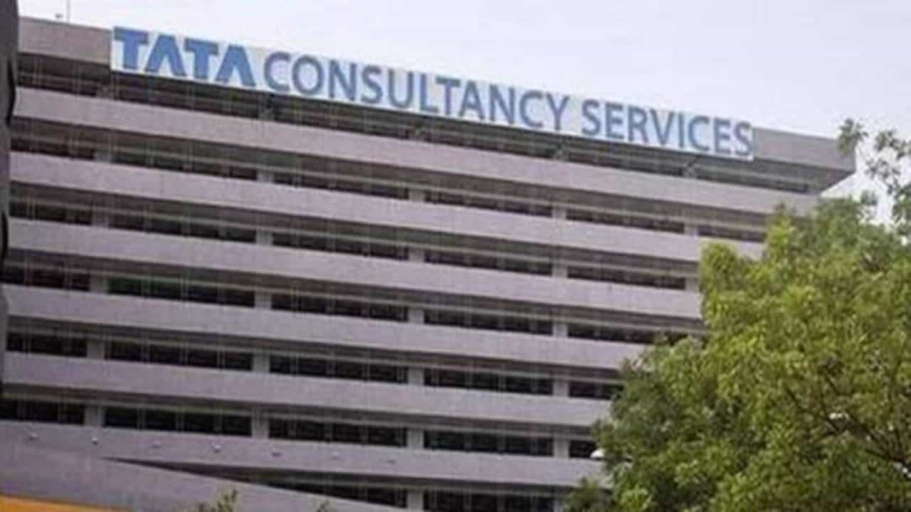 Good News: ಉದ್ಯೋಗ ಕಡಿತಗಳ ಮಧ್ಯೆ ಶುಭ ಸುದ್ದಿ; ಈ ವರ್ಷ 1.25 ಲಕ್ಷ ನೇಮಕಾತಿ ಮಾಡಲಿದೆ ಟಿಸಿಎಸ್ Good News: ಉದ್ಯೋಗ ಕಡಿತಗಳ ಮಧ್ಯೆ ಶುಭ ಸುದ್ದಿ; ಈ ವರ್ಷ 1.25 ಲಕ್ಷ ನೇಮಕಾತಿ ಮಾಡಲಿದೆ ಟಿಸಿಎಸ್