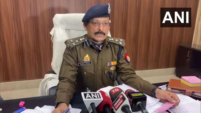 Russia-Ukraine War: ರಷ್ಯಾದ ದಾಳಿಯಲ್ಲಿ ಇಡೀ ಕುಟುಂಬವನ್ನು ಕಳೆದುಕೊಂಡ ಉಕ್ರೇನ್ ಪ್ರಜೆ ವಾರಾಣಸಿಯಲ್ಲಿ ಆತ್ಮಹತ್ಯೆ Russia-Ukraine War: ರಷ್ಯಾದ ದಾಳಿಯಲ್ಲಿ ಇಡೀ ಕುಟುಂಬವನ್ನು ಕಳೆದುಕೊಂಡ ಉಕ್ರೇನ್ ಪ್ರಜೆ ವಾರಾಣಸಿಯಲ್ಲಿ ಆತ್ಮಹತ್ಯೆ