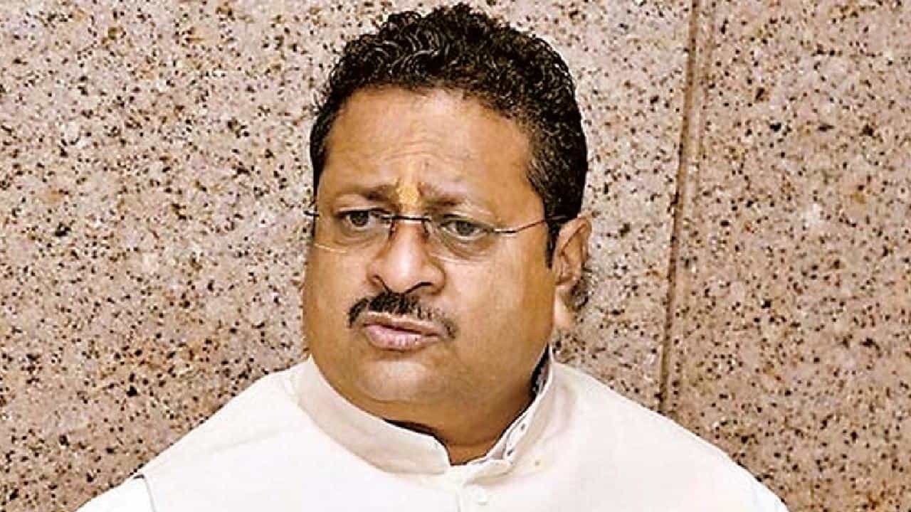 ಸಚಿವ ಸಂಪುಟ ವಿಸ್ತರಣೆ ಈಗ ಯಾರಿಗೂ ಬೇಕಾಗಿಲ್ಲ, ಎಲ್ಲವನ್ನೂ ಸಿಎಂ ಅವರೇ ಇಟ್ಟುಕೊಳ್ಳಲಿ: ಬೊಮ್ಮಾಯಿಗೆ ಯತ್ನಾಳ್ ಟಾಂಗ್ ಸಚಿವ ಸಂಪುಟ ವಿಸ್ತರಣೆ ಈಗ ಯಾರಿಗೂ ಬೇಕಾಗಿಲ್ಲ, ಎಲ್ಲವನ್ನೂ ಸಿಎಂ ಅವರೇ ಇಟ್ಟುಕೊಳ್ಳಲಿ: ಬೊಮ್ಮಾಯಿಗೆ ಯತ್ನಾಳ್ ಟಾಂಗ್