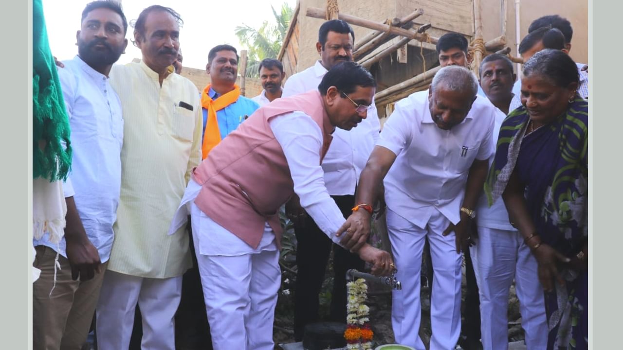 Annigeri: ಅಣ್ಣಿಗೇರಿ ಜನರ ಬಹು ದಿನಗಳ ಕುಡಿಯುವ ನೀರಿನ ಸಮಸ್ಯೆಗೆ ಸಿಕ್ತು ಶಾಶ್ವತ ಪರಿಹಾರ -ಕೇಂದ್ರ ಸಚಿವ ಪ್ರಹ್ಲಾದ್ ಜೋಶಿ Annigeri: ಅಣ್ಣಿಗೇರಿ ಜನರ ಬಹು ದಿನಗಳ ಕುಡಿಯುವ ನೀರಿನ ಸಮಸ್ಯೆಗೆ ಸಿಕ್ತು ಶಾಶ್ವತ ಪರಿಹಾರ -ಕೇಂದ್ರ ಸಚಿವ ಪ್ರಹ್ಲಾದ್ ಜೋಶಿ