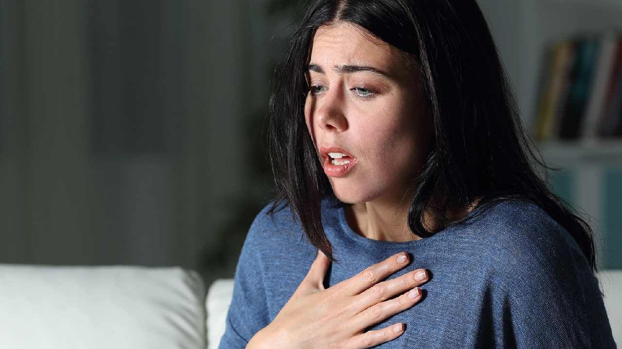 Anxiety Symptoms: ಅತಿಯಾಗಿ ಚಿಂತಿಸುವುದರಿಂದ ನಿಮ್ಮ ದೇಹದಲ್ಲಿ ಈ ಲಕ್ಷಣಗಳು ಕಾಣಿಸಿಕೊಳ್ಳುತ್ತವೆ, ಇದು ಆತಂಕದ ಅಸ್ವಸ್ಥತೆಯೇ? Anxiety Symptoms: ಅತಿಯಾಗಿ ಚಿಂತಿಸುವುದರಿಂದ ನಿಮ್ಮ ದೇಹದಲ್ಲಿ ಈ ಲಕ್ಷಣಗಳು ಕಾಣಿಸಿಕೊಳ್ಳುತ್ತವೆ, ಇದು ಆತಂಕದ ಅಸ್ವಸ್ಥತೆಯೇ?