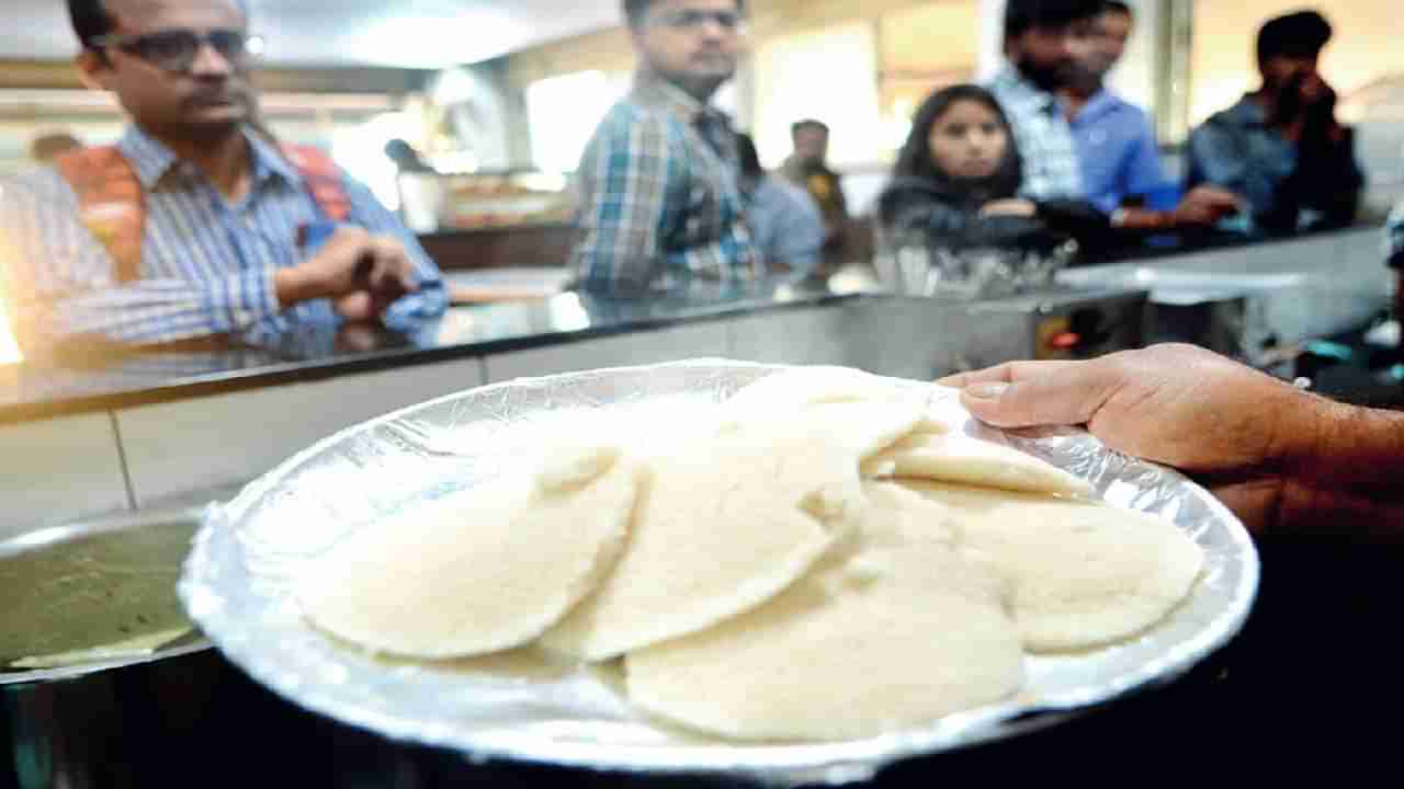 Bengaluru Street Food: ನೀವು ಬೆಂಗಳೂರಿನಲ್ಲಿದ್ದರೆ ಈ ತಿಂಡಿಗಳನ್ನು ಸವಿಯಲೇ ಬೇಕು, ಇಲ್ಲಿದೆ ನೋಡಿ