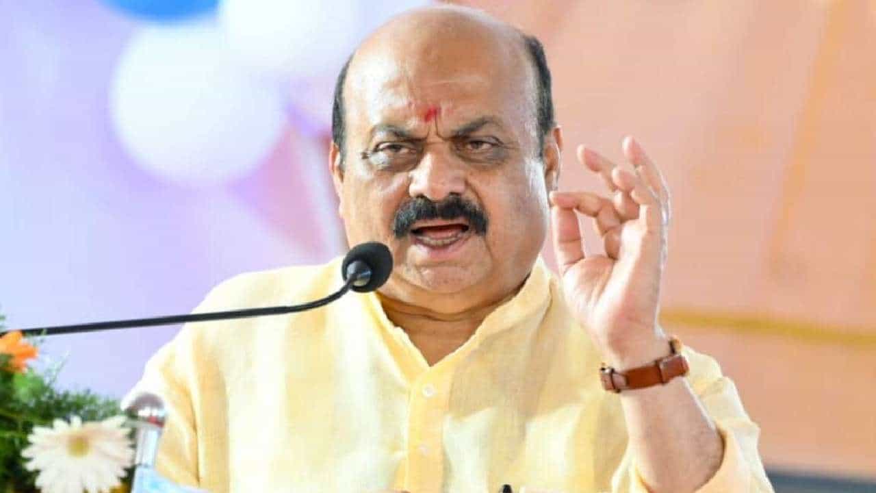 ಕೃಷಿ ಆರ್ಥಿಕ ವ್ಯವಸ್ಥೆ ಬದಲಾವಣೆ ಪರಿಣಿತರ ಜೊತೆ ಚರ್ಚೆ, ಸುಧಾರಣೆಗೆ ವಿಶೇಷ ನೆರವು ನೀಡಲಾಗುವುದು: ಸಿಎಂ ಬೊಮ್ಮಾಯಿ ಕೃಷಿ ಆರ್ಥಿಕ ವ್ಯವಸ್ಥೆ ಬದಲಾವಣೆ ಪರಿಣಿತರ ಜೊತೆ ಚರ್ಚೆ, ಸುಧಾರಣೆಗೆ ವಿಶೇಷ ನೆರವು ನೀಡಲಾಗುವುದು: ಸಿಎಂ ಬೊಮ್ಮಾಯಿ