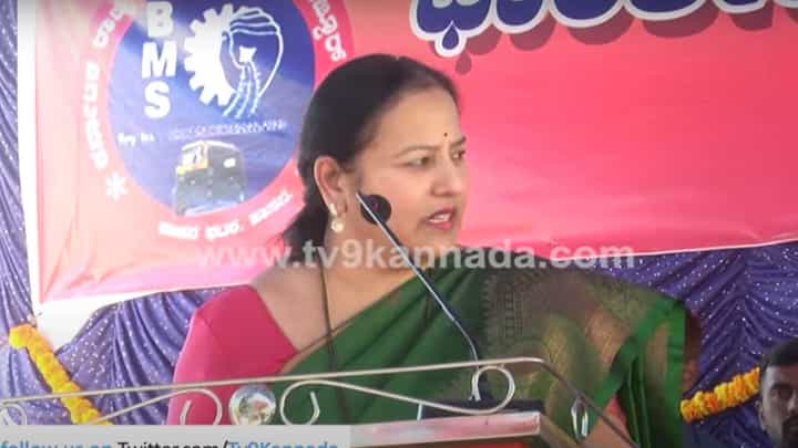 ಭವಾನಿ ರೇವಣ್ಣ ರಾಜಕೀಯ ಉದ್ದೇಶಗಳಿಗೆ ಹೆಚ್ ಡಿ ಕುಮಾರಸ್ವಾಮಿ ಕುಟುಂಬವನ್ನು ಕಡೆಗಾಣಿಸುತ್ತಿದ್ದಾರೆಯೇ? ಭವಾನಿ ರೇವಣ್ಣ ರಾಜಕೀಯ ಉದ್ದೇಶಗಳಿಗೆ ಹೆಚ್ ಡಿ ಕುಮಾರಸ್ವಾಮಿ ಕುಟುಂಬವನ್ನು ಕಡೆಗಾಣಿಸುತ್ತಿದ್ದಾರೆಯೇ?
