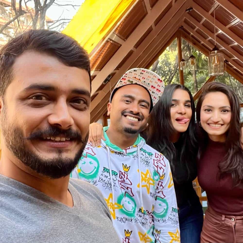 ನಟಿ ದಿವ್ಯಾ ಉರುಡುಗ ಅವರು ‘ಬಿಗ್ ಬಾಸ್ ಕನ್ನಡ ಸೀಸನ್ 9’ರಲ್ಲಿ 99 ದಿನ ಇದ್ದು ಬಂದಿದ್ದಾರೆ. ಈಗ ಅವರು ಫ್ರೆಂಡ್ಸ್ ಜತೆ ಮೋಜು ಮಸ್ತಿ ಮಾಡಿದ್ದಾರೆ.