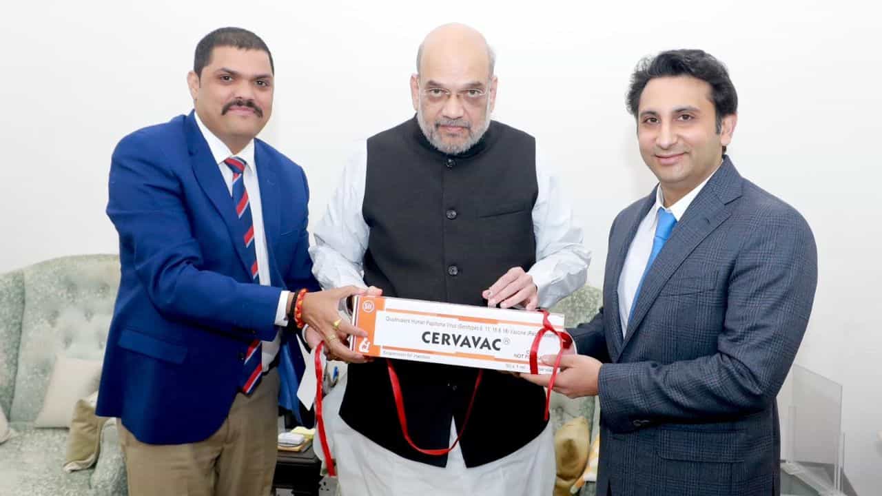 CERVAVAC Vaccine: ಭಾರತದ ಮೊದಲ ಗರ್ಭಕಂಠ ಕ್ಯಾನ್ಸರ್ ಲಸಿಕೆ 'CERVAVAC' ಬಿಡುಗಡೆ ಮಾಡಿದ ಅಮಿತ್ ಶಾ CERVAVAC Vaccine: ಭಾರತದ ಮೊದಲ ಗರ್ಭಕಂಠ ಕ್ಯಾನ್ಸರ್ ಲಸಿಕೆ 'CERVAVAC' ಬಿಡುಗಡೆ ಮಾಡಿದ ಅಮಿತ್ ಶಾ
