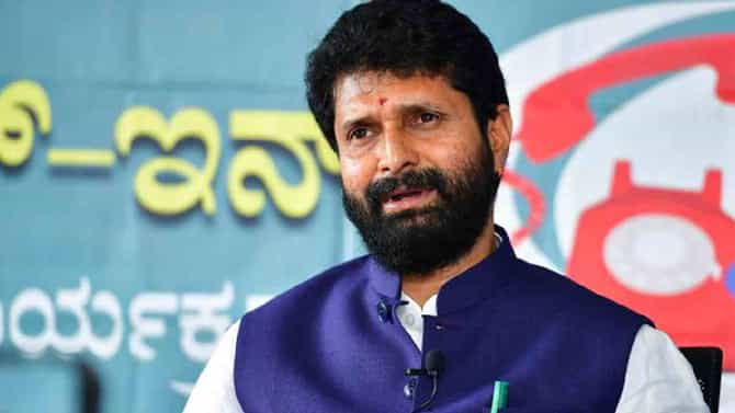 ಇಂದು ಸ್ಯಾಂಟ್ರೋ ರವಿ ಅರೆಸ್ಟ್ ಆಗಿದ್ದಾನೆ, ನಾಳೆ ಸಿ ಟಿ ರವಿ ಅರೆಸ್ಟ್ ಆಗುತ್ತಾರೆ: ಎಂ ಲಕ್ಷ್ಮಣ ಅಚ್ಚರಿ ಹೇಳಿಕೆ