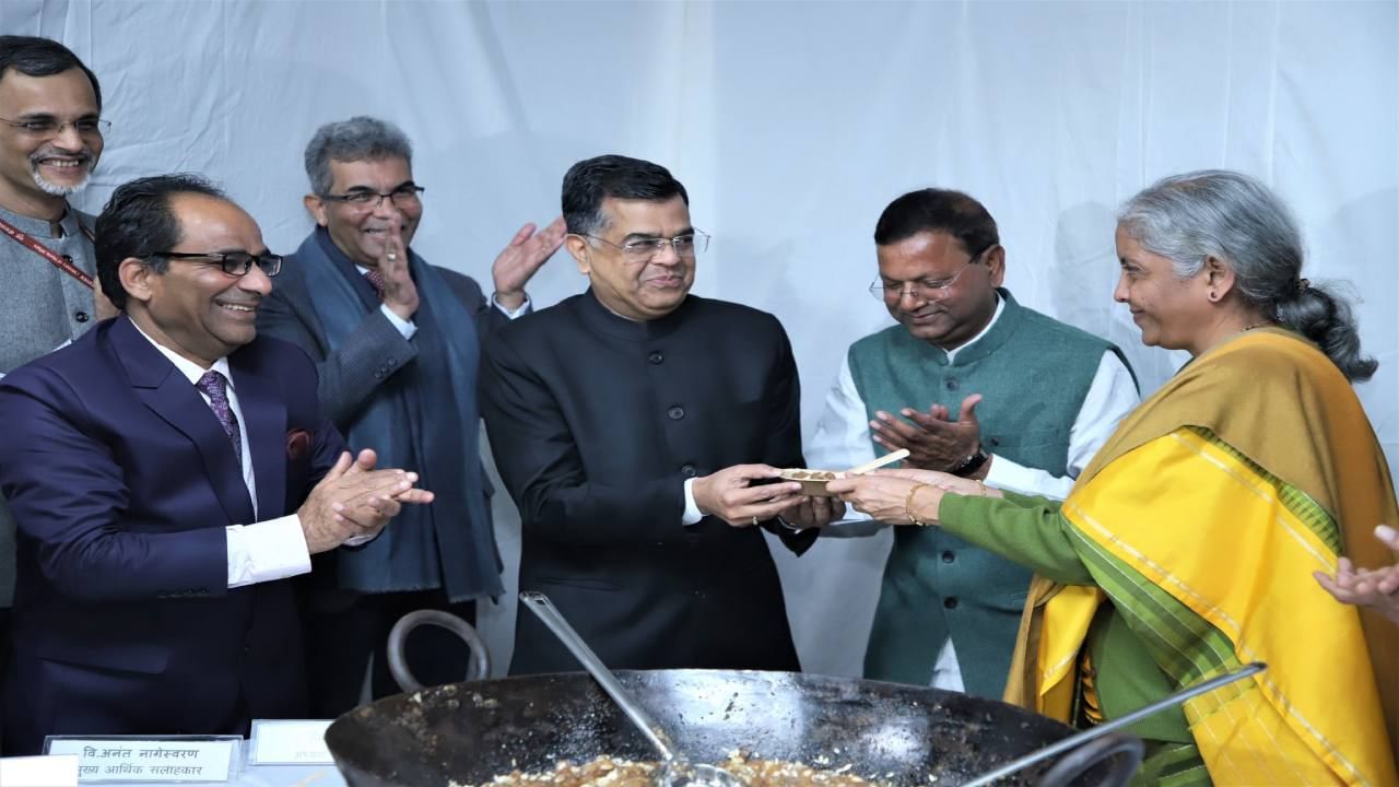 Budget 2023 Halwa Ceremony Finance Minister Nirmala Sitharaman distributed halwa to members of Budget Press along with other staff of the ministry