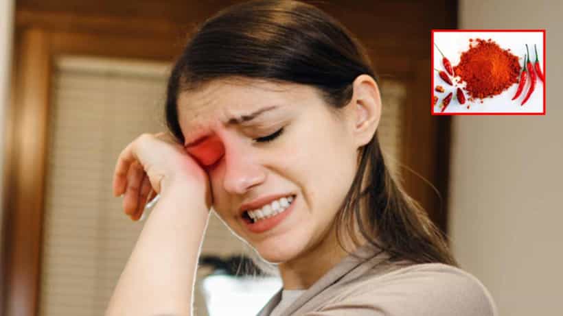 Chilli In Eye: ಕಣ್ಣಿನೊಳಗೆ ಒಂದೊಮ್ಮೆ ಮೆಣಸಿನ ಪುಡಿ ಬಿದ್ದರೆ ಚಿಂತಿಸಬೇಡಿ, ಹೀಗೆ ಮಾಡಿ ನೋವಿನಿಂದ ಬೇಗ ಪರಿಹಾರ ಸಿಗುತ್ತೆ