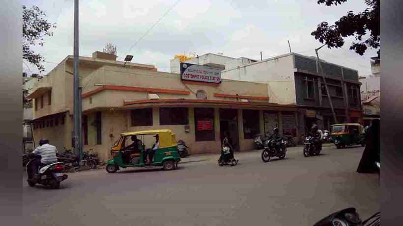 ಸ್ಯಾಂಟ್ರೋ ರವಿ ಪರವಾಗಿ ಸುಳ್ಳು ದೂರು ದಾಖಲಿಸಿದ್ದ ಕಾಟನ್ಪೇಟೆ ಇನ್ಸ್ಪೆಕ್ಟರ್ ಅಮಾನತು