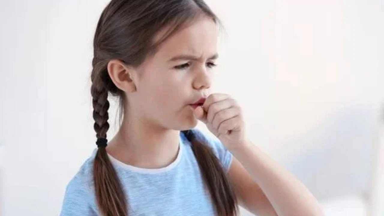 Avoid Foods In Cough: ಮಕ್ಕಳು ನಿರಂತರವಾಗಿ ಕೆಮ್ಮುತ್ತಿದ್ದರೆ ಈ ಹಣ್ಣುಗಳನ್ನು ನೀಡಲೇಬೇಡಿ Avoid Foods In Cough: ಮಕ್ಕಳು ನಿರಂತರವಾಗಿ ಕೆಮ್ಮುತ್ತಿದ್ದರೆ ಈ ಹಣ್ಣುಗಳನ್ನು ನೀಡಲೇಬೇಡಿ