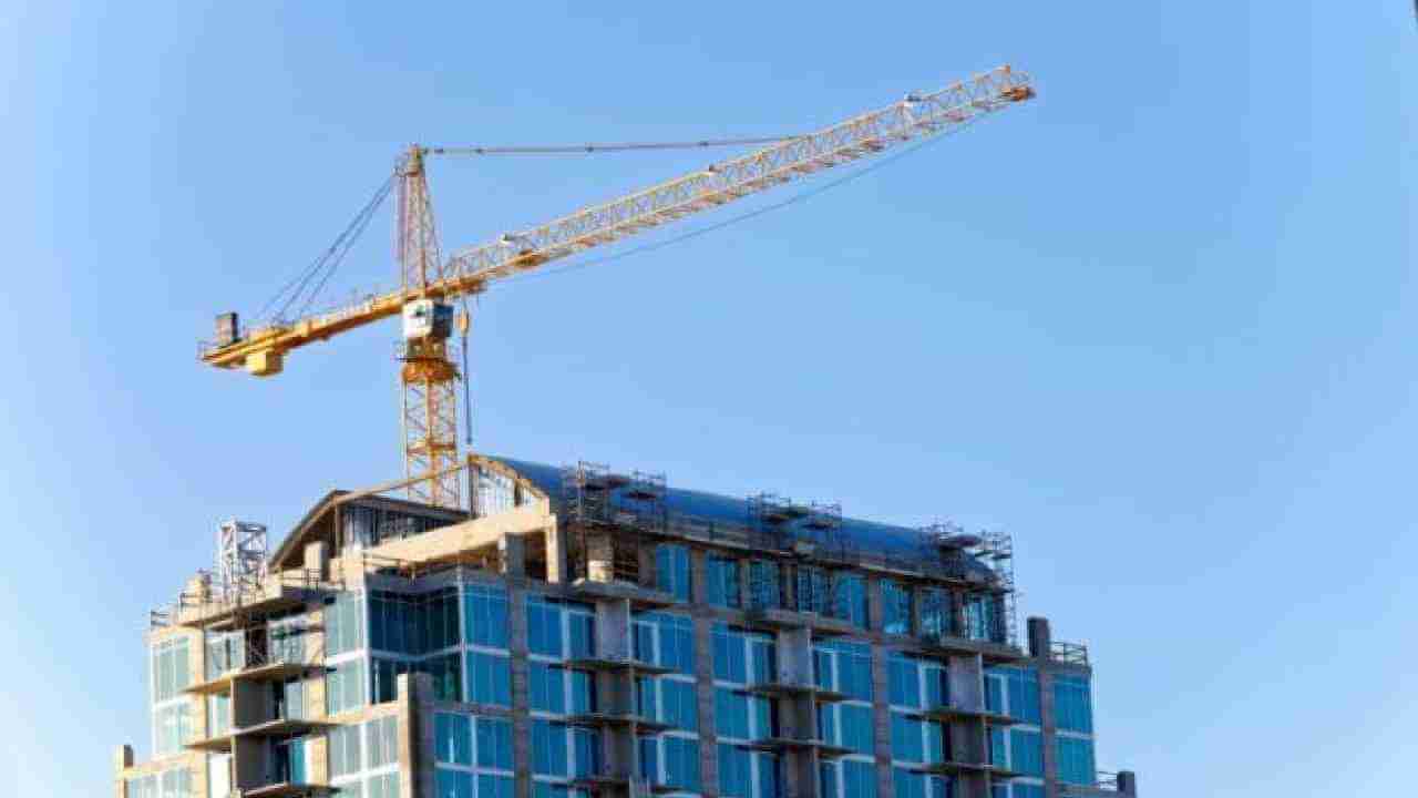 Air Show 2023: ಯಲಹಂಕ ವಾಯುನೆಲೆ ಸುತ್ತ ನಿರ್ಮಾಣ ಹಂತದ ಕಟ್ಟಡಗಳ ಮೇಲೆ ಕ್ರೇನ್ ಎತ್ತರ ತಗ್ಗಿಸಲು ಆದೇಶ