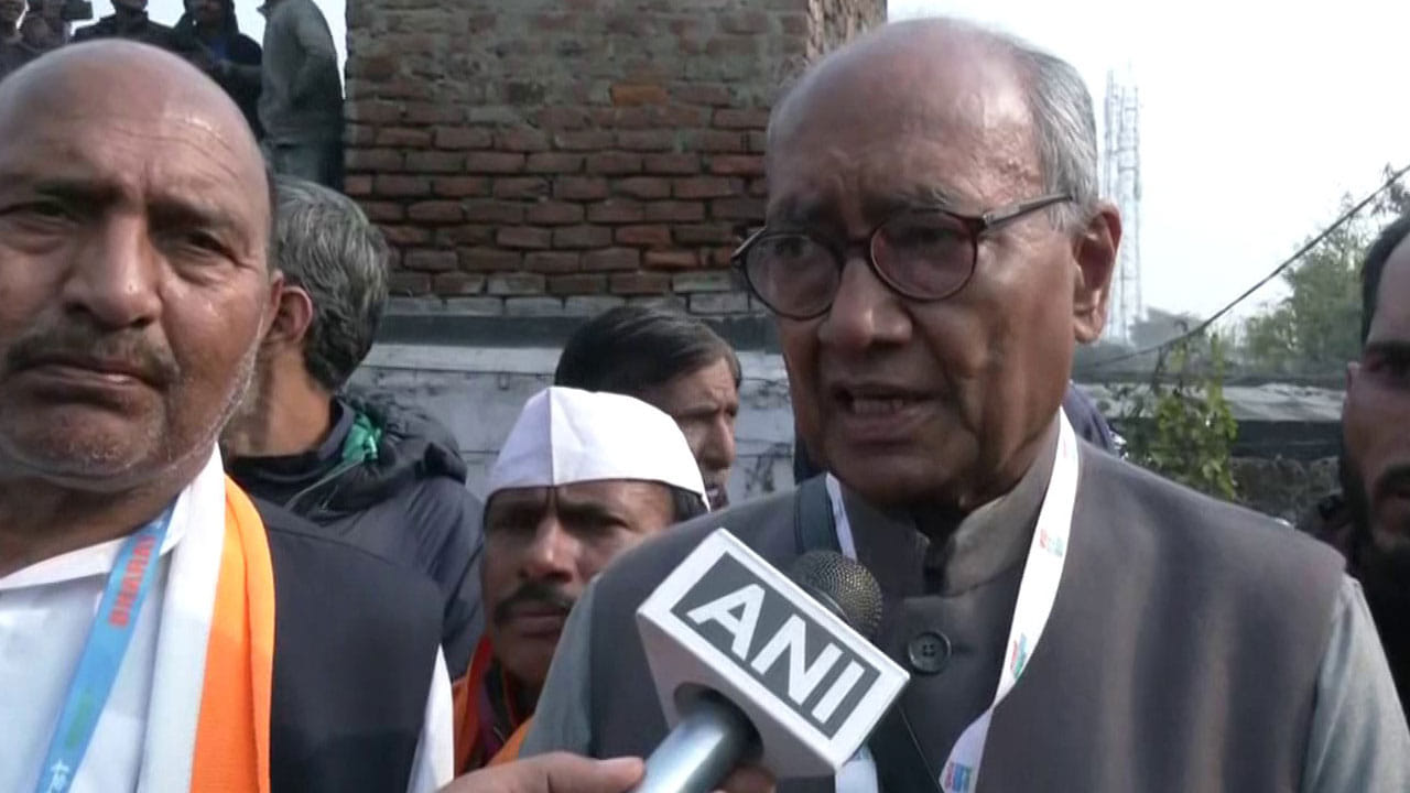 ಪಾಕ್ ವಿರುದ್ಧ ಸರ್ಜಿಕಲ್ ಸ್ಟ್ರೈಕ್ ಮಾಡಿದ ಬಗ್ಗೆ ಕೇಂದ್ರ ಸರ್ಕಾರ ಪುರಾವೆ ಯಾಕೆ ನೀಡಿಲ್ಲ?: ದಿಗ್ವಿಜಯ್ ಸಿಂಗ್ ಪಾಕ್ ವಿರುದ್ಧ ಸರ್ಜಿಕಲ್ ಸ್ಟ್ರೈಕ್ ಮಾಡಿದ ಬಗ್ಗೆ ಕೇಂದ್ರ ಸರ್ಕಾರ ಪುರಾವೆ ಯಾಕೆ ನೀಡಿಲ್ಲ?: ದಿಗ್ವಿಜಯ್ ಸಿಂಗ್