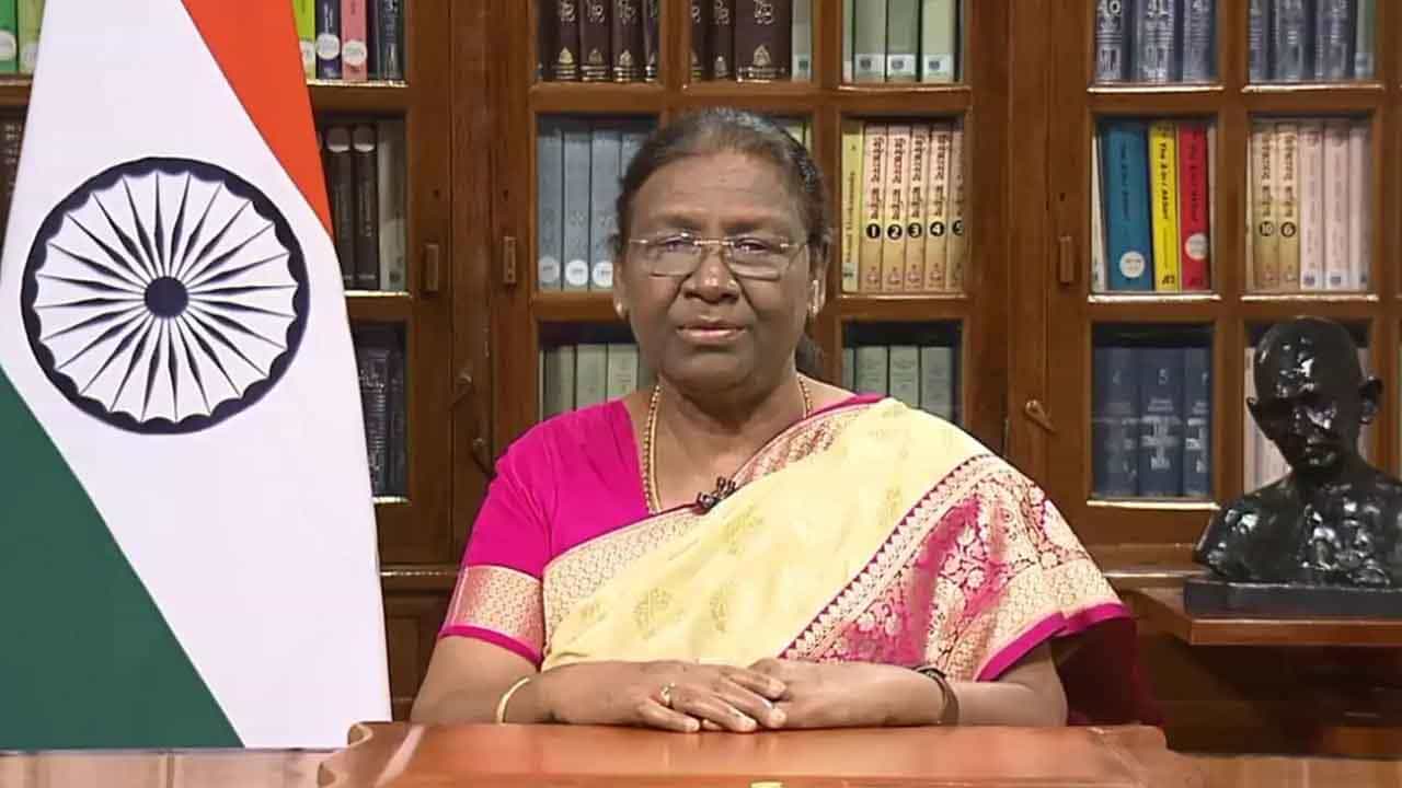 ಇಂದಿನಿಂದ ಸಂಸತ್ ಬಜೆಟ್ ಅಧಿವೇಶನ ಆರಂಭ; ರಾಷ್ಟ್ರಪತಿ ದ್ರೌಪದಿ ಮುರ್ಮು ಭಾಷಣ, ನಿರ್ಮಲಾ ಸೀತಾರಾಮನ್ರಿಂದ ಆರ್ಥಿಕ ಸಮೀಕ್ಷೆ ಮಂಡನೆ ಇಂದಿನಿಂದ ಸಂಸತ್ ಬಜೆಟ್ ಅಧಿವೇಶನ ಆರಂಭ; ರಾಷ್ಟ್ರಪತಿ ದ್ರೌಪದಿ ಮುರ್ಮು ಭಾಷಣ, ನಿರ್ಮಲಾ ಸೀತಾರಾಮನ್ರಿಂದ ಆರ್ಥಿಕ ಸಮೀಕ್ಷೆ ಮಂಡನೆ