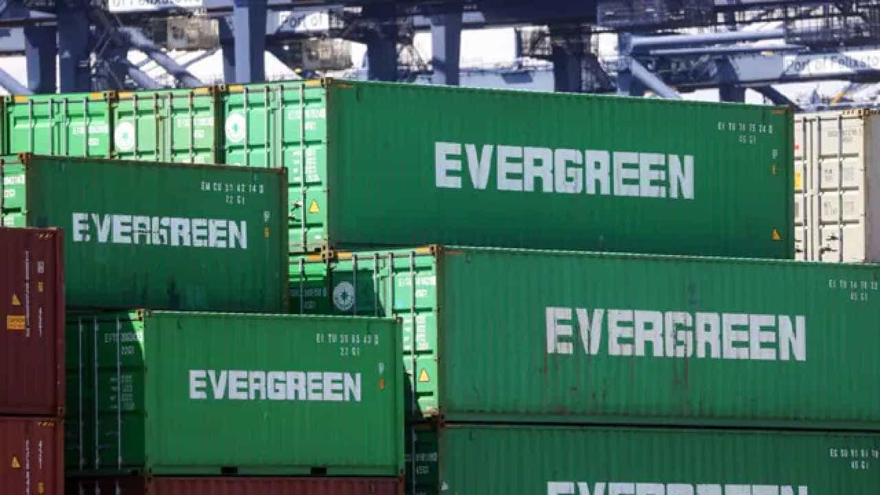 Evergreen Marine Corp: 4 ವರ್ಷಗಳ ಸಂಬಳವನ್ನು ಬೋನಸ್ ಆಗಿ ನೀಡಿದ ಕಂಪನಿ: ಉದ್ಯೋಗಿಗಳಿಗೆ ಭರ್ಜರಿ ಗಿಫ್ಟ್ Evergreen Marine Corp: 4 ವರ್ಷಗಳ ಸಂಬಳವನ್ನು ಬೋನಸ್ ಆಗಿ ನೀಡಿದ ಕಂಪನಿ: ಉದ್ಯೋಗಿಗಳಿಗೆ ಭರ್ಜರಿ ಗಿಫ್ಟ್