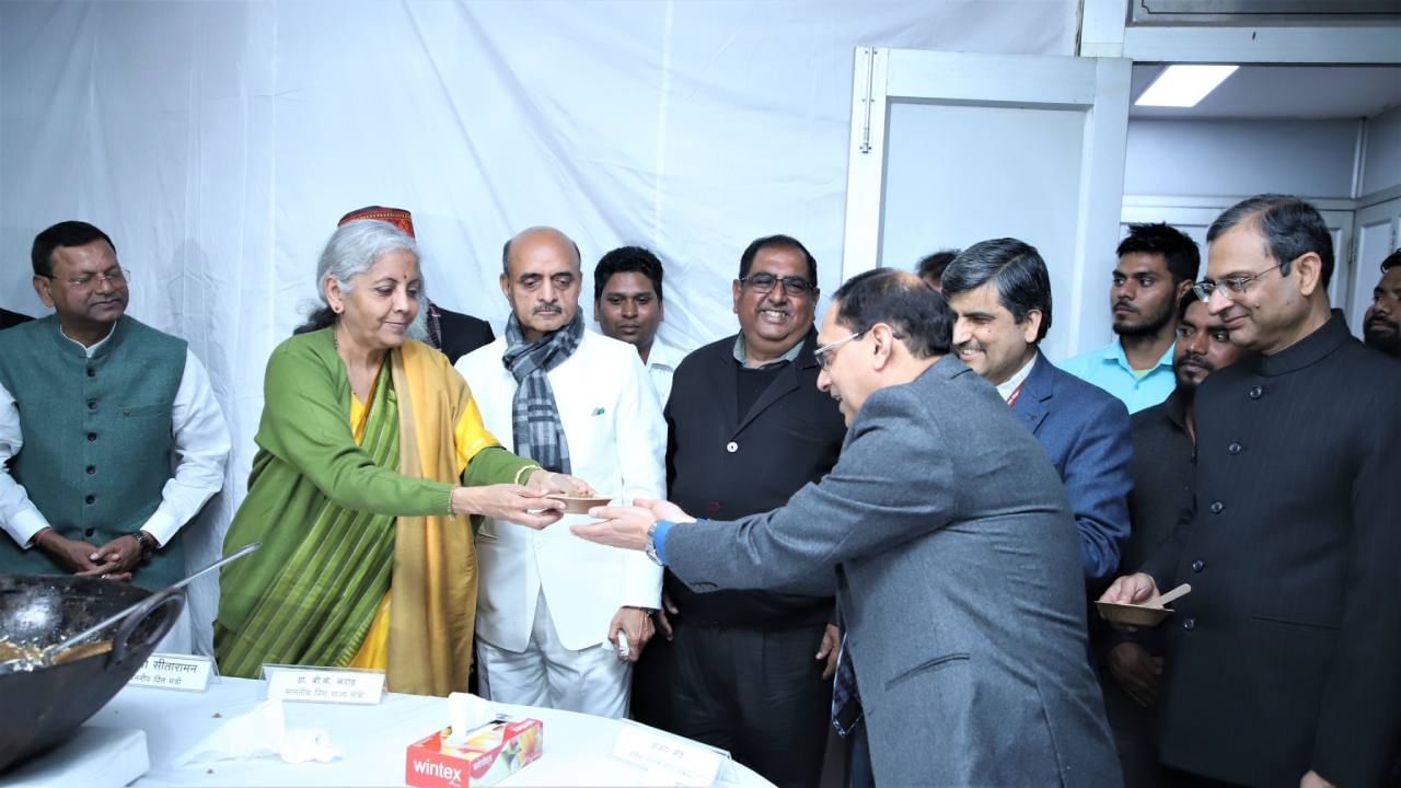 Budget 2023 Halwa Ceremony Finance Minister Nirmala Sitharaman distributed halwa to members of Budget Press along with other staff of the ministry