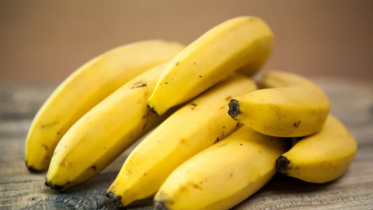 Food Tips: ಬೆಳಗ್ಗೆ ಚಹಾ ಅಥವಾ ಟೀಯ ಬದಲು ಬಾಳೆಹಣ್ಣಿನ ಸೇವನೆ ಉತ್ತಮ: ತಜ್ಞರ ಸಲಹೆ Food Tips: ಬೆಳಗ್ಗೆ ಚಹಾ ಅಥವಾ ಟೀಯ ಬದಲು ಬಾಳೆಹಣ್ಣಿನ ಸೇವನೆ ಉತ್ತಮ: ತಜ್ಞರ ಸಲಹೆ