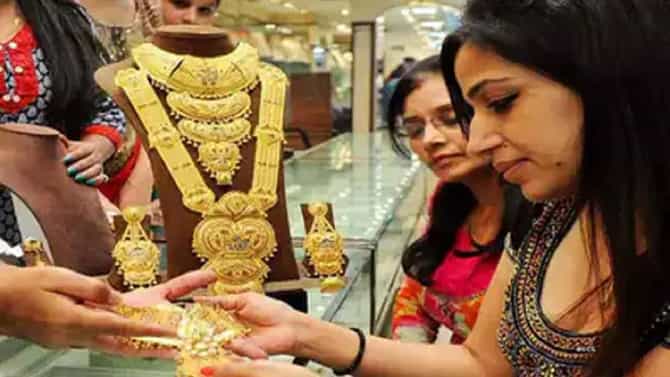 Gold Price Today: ಆಭರಣ ಪ್ರಿಯರಿಗೆ ಶಾಕ್; ಗಗನಕ್ಕೇರಿದ ಚಿನ್ನ, ಬೆಳ್ಳಿ ದರ
